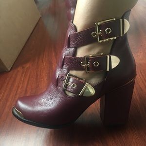 YES Northern Lights Burgundy Booties